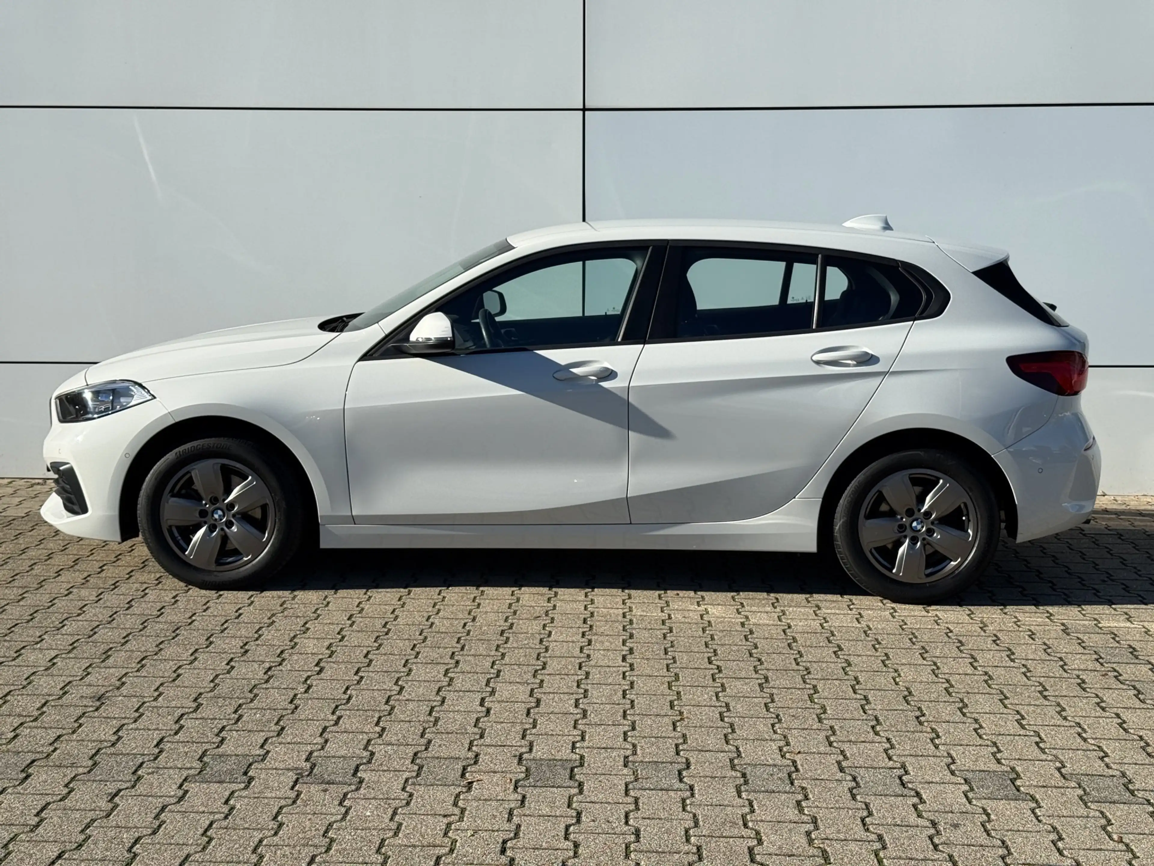 BMW 118 i — photo 4