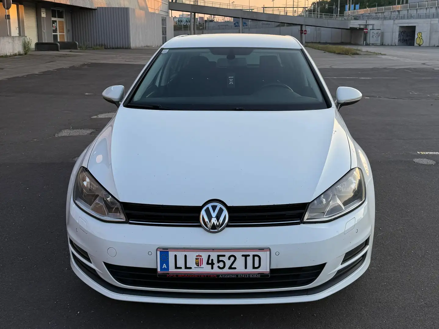 Volkswagen Golf VW Golf 7 1.6 TDI BMT Comfortline Limousine Weiß - 2