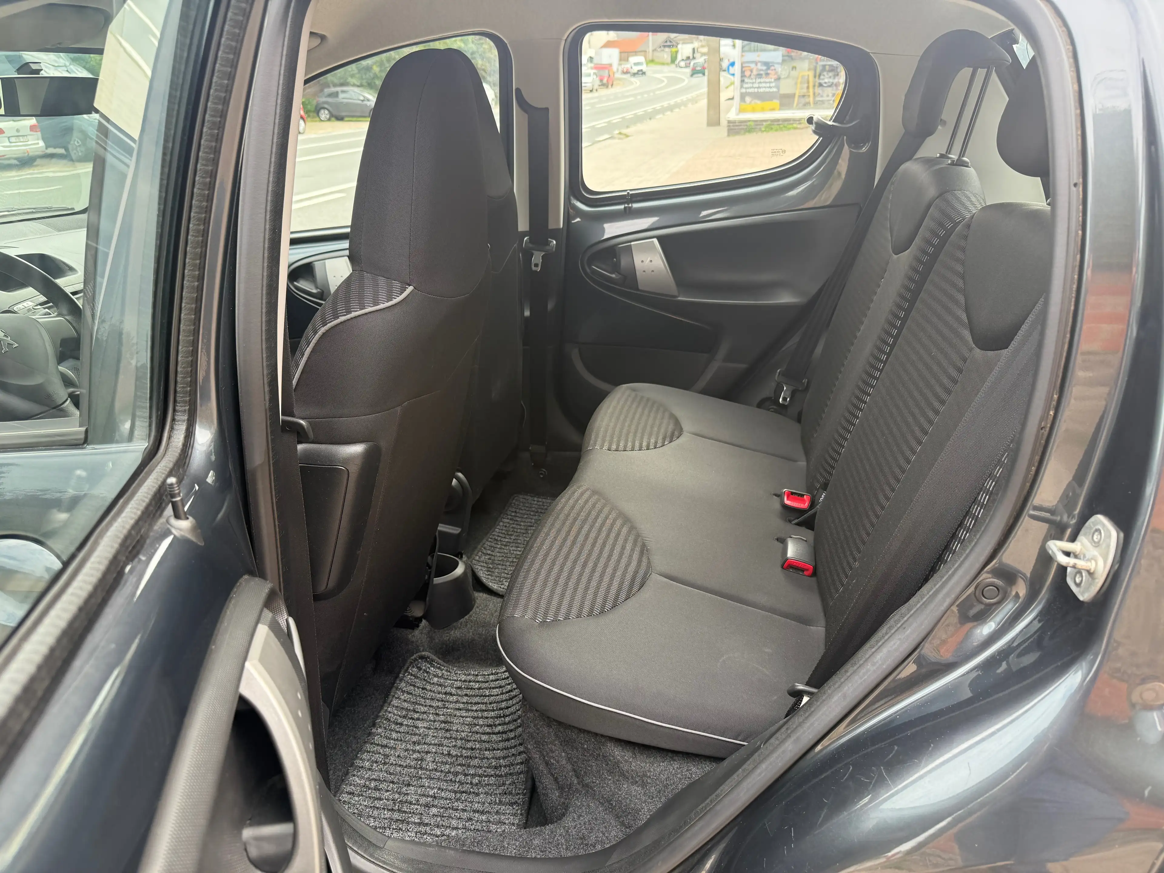 Peugeot 107 1.0-BOITE AUTO - PRETE A IMMATRICULER - GARANTIE — photo 7