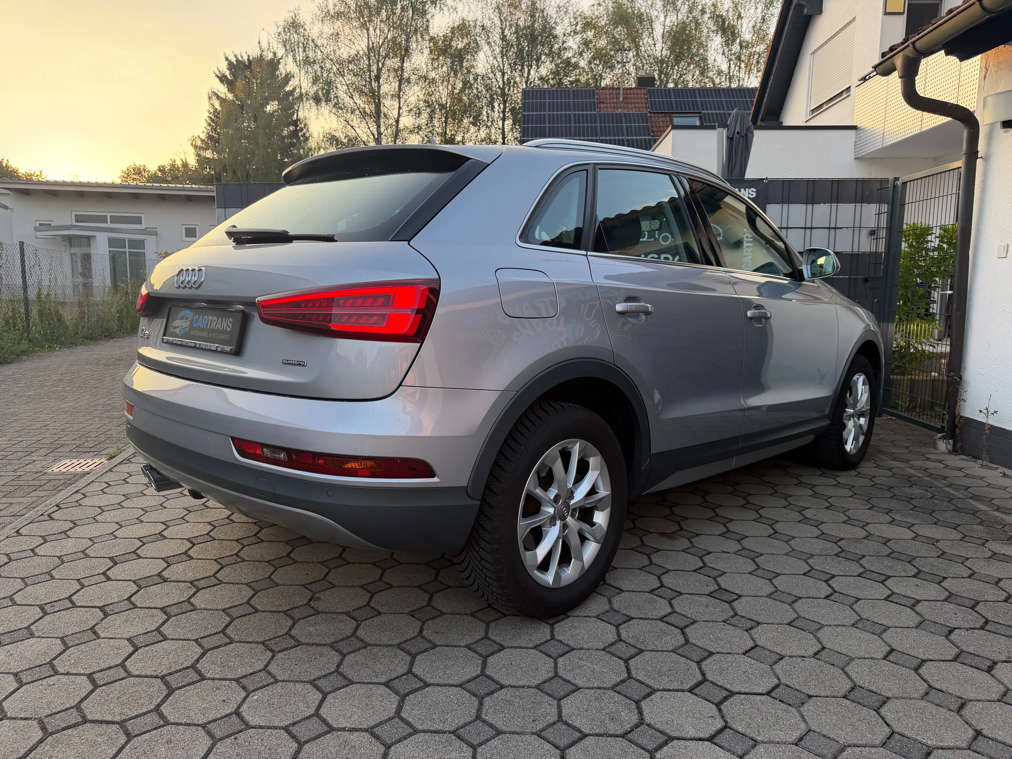 Audi Q3 Design Quattro + LED + AHK + NAVI + 0% FINANZIERUNG — photo 12