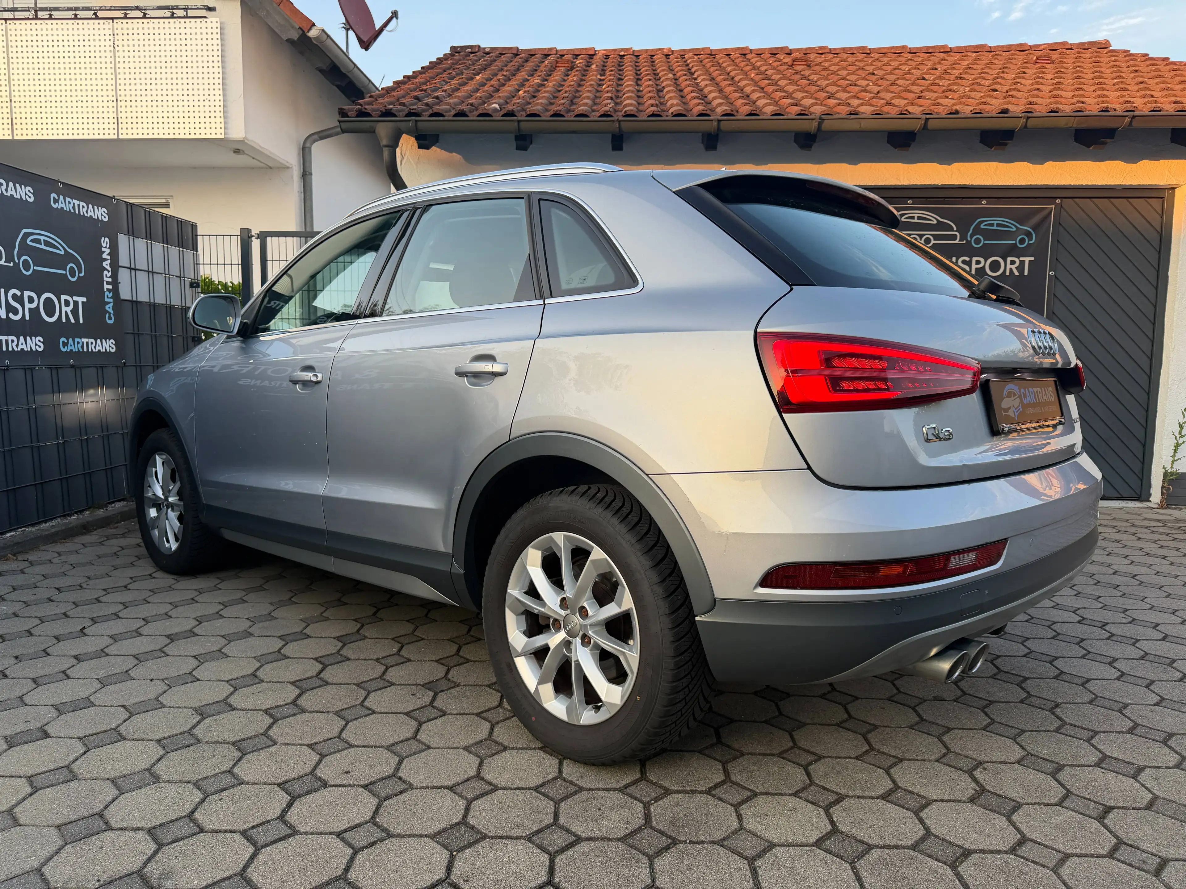 Audi Q3 Design Quattro + LED + AHK + NAVI + 0% FINANZIERUNG — photo 14