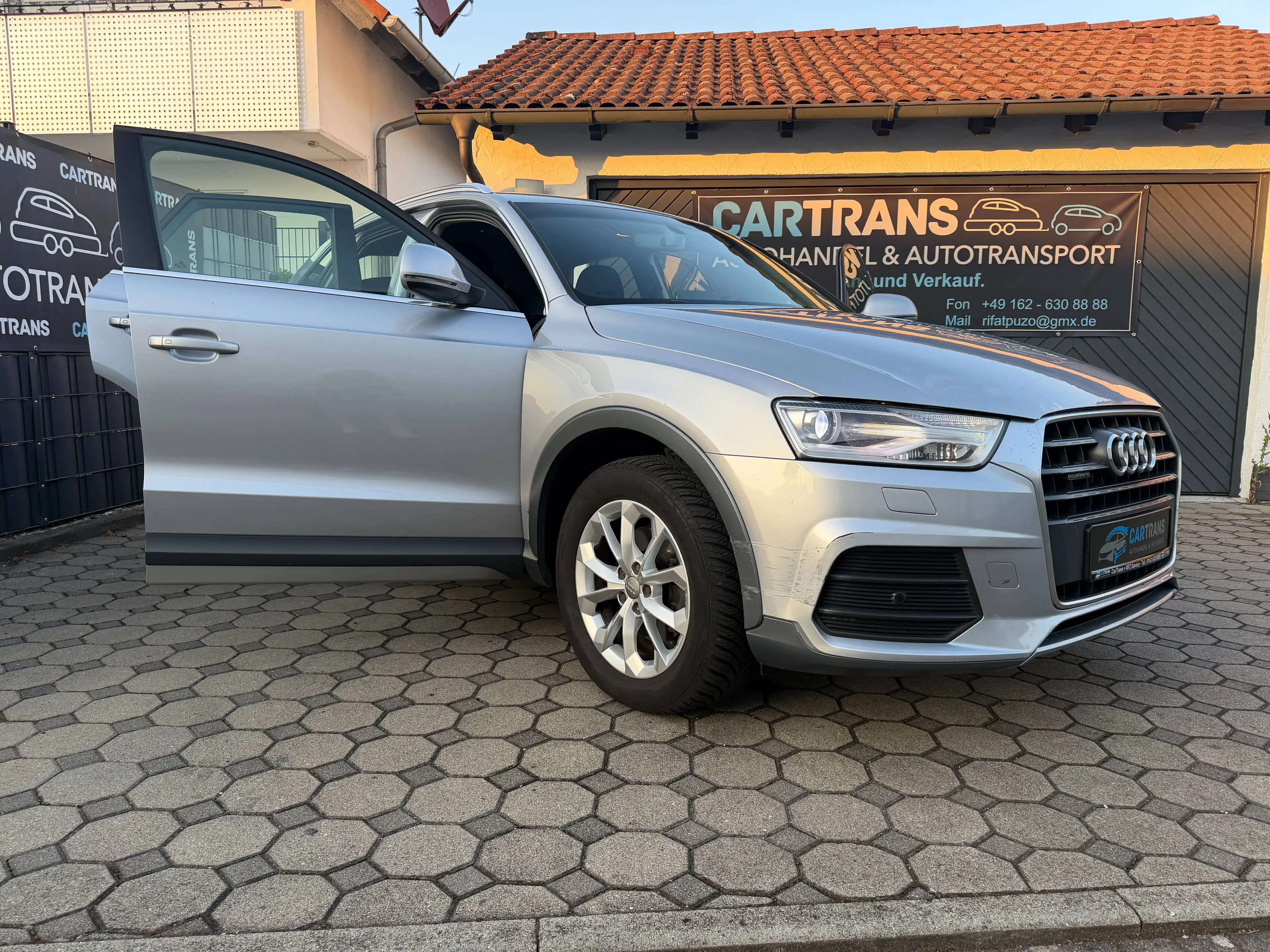 Audi Q3 Design Quattro + LED + AHK + NAVI + 0% FINANZIERUNG — photo 4