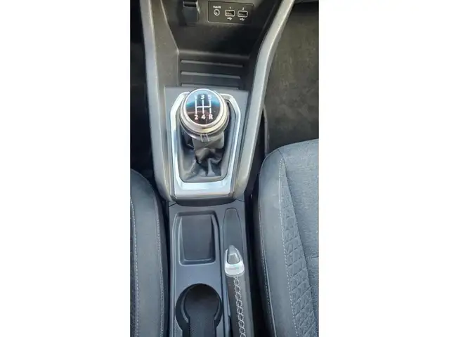 Renault Clio view 8