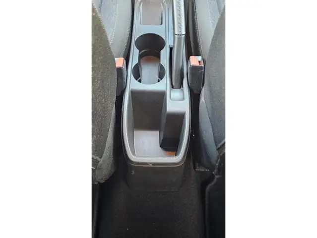 Renault Clio view 24