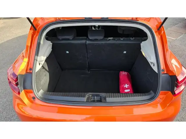 Renault Clio view 20