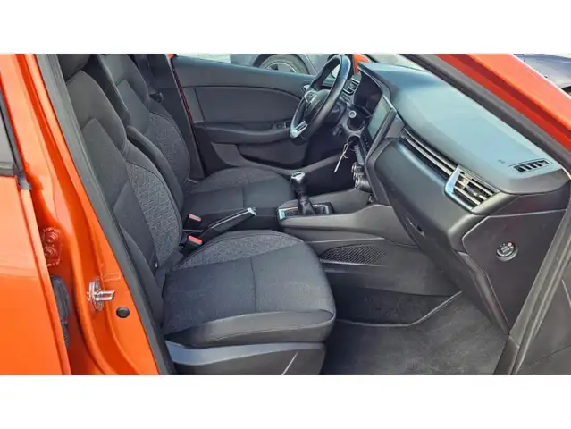 Renault Clio view 13