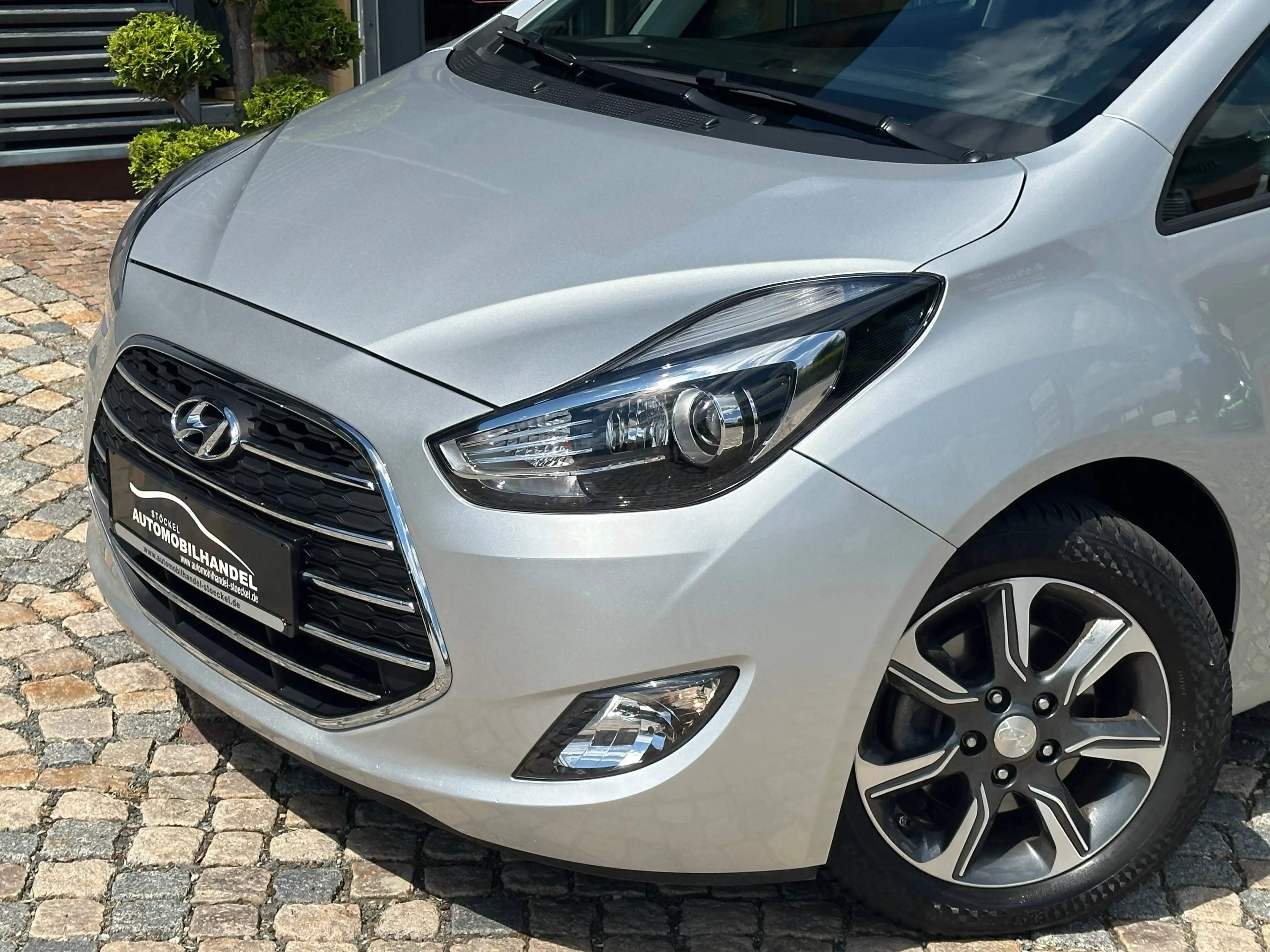Hyundai iX20 1.6 AUTOMATIK +SITZHEIZUNG+LENKRADHEIZUNG+ALLWETTERBEREIFUNG+EINPARKHILFE+KLIMAAUTOMATIK+ — photo 6