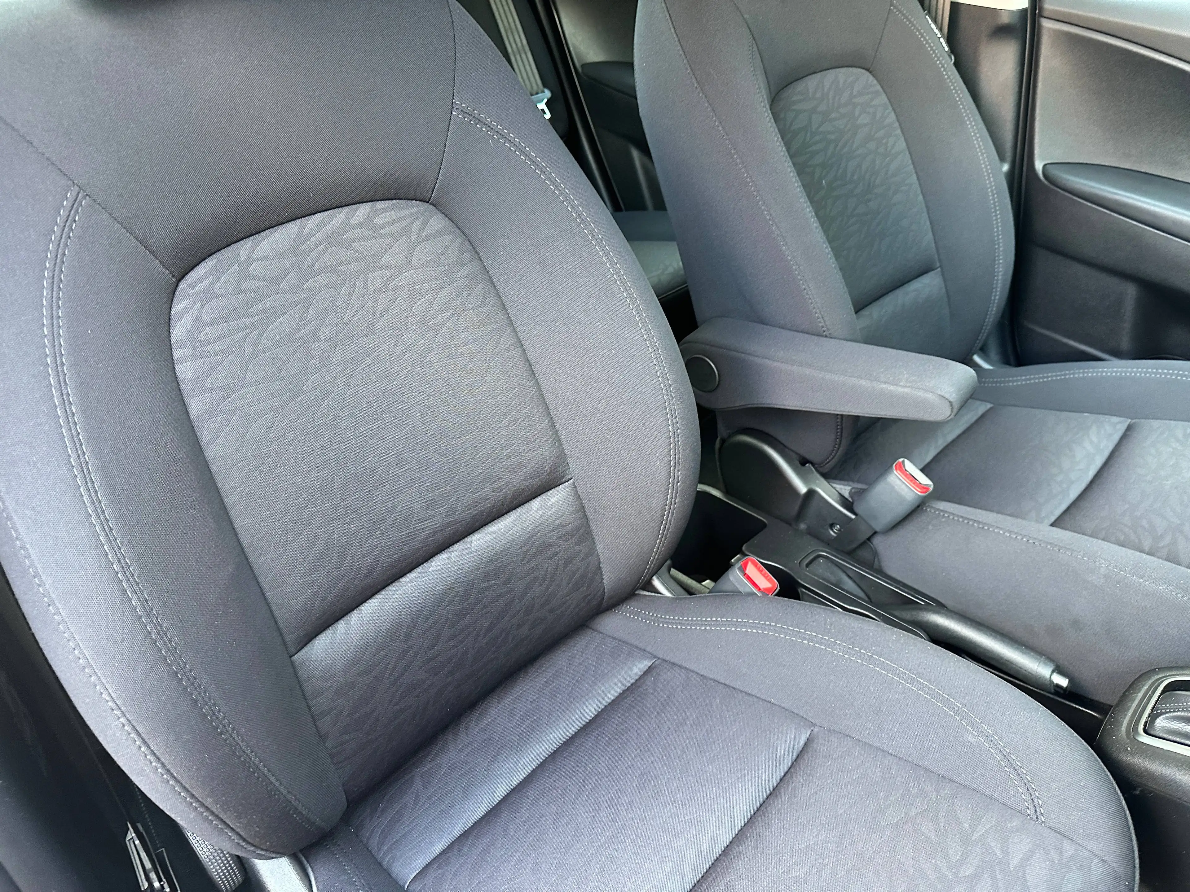 Hyundai iX20 1.6 AUTOMATIK +SITZHEIZUNG+LENKRADHEIZUNG+ALLWETTERBEREIFUNG+EINPARKHILFE+KLIMAAUTOMATIK+ — photo 11