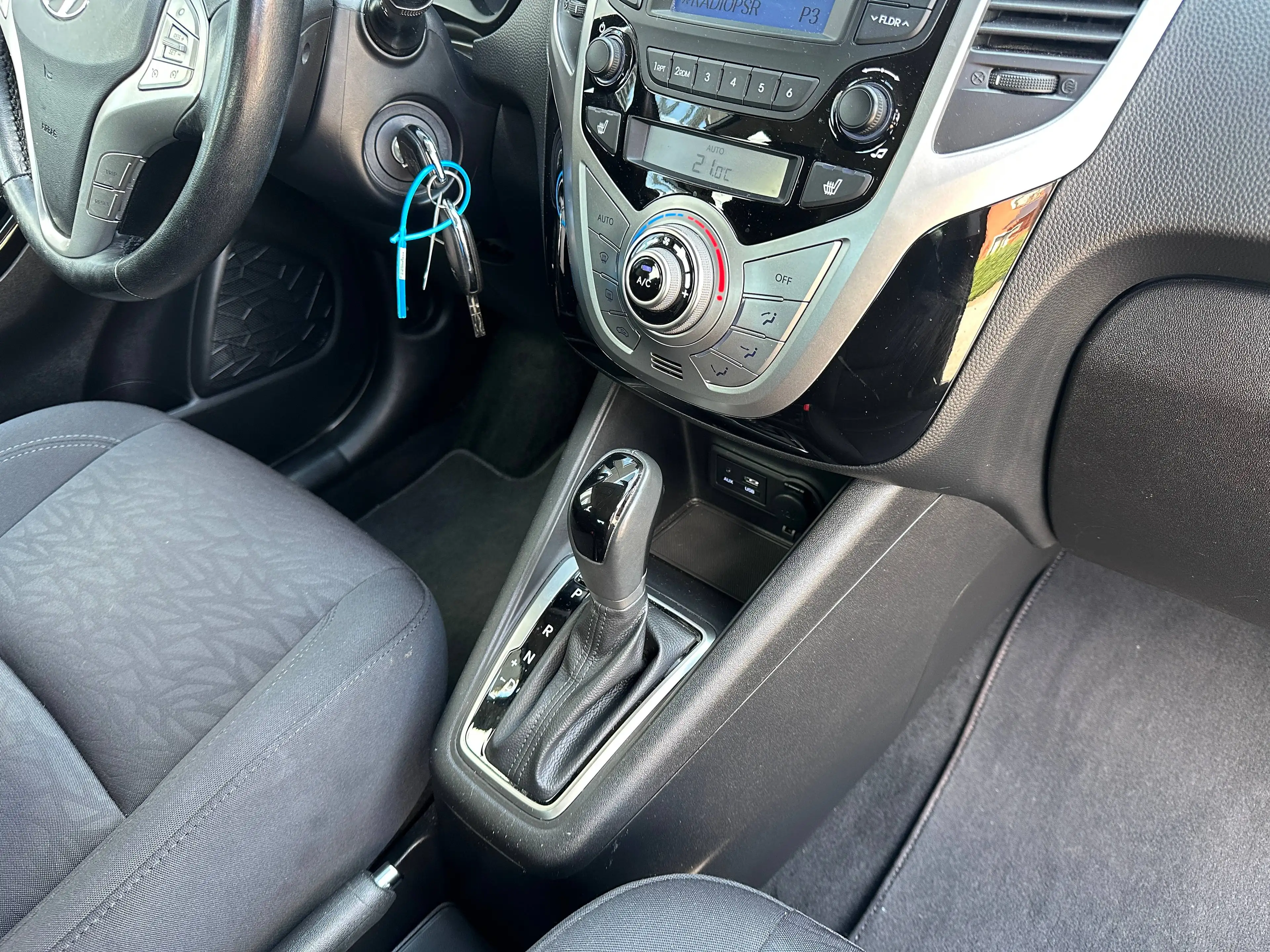 Hyundai iX20 1.6 AUTOMATIK +SITZHEIZUNG+LENKRADHEIZUNG+ALLWETTERBEREIFUNG+EINPARKHILFE+KLIMAAUTOMATIK+ — photo 12