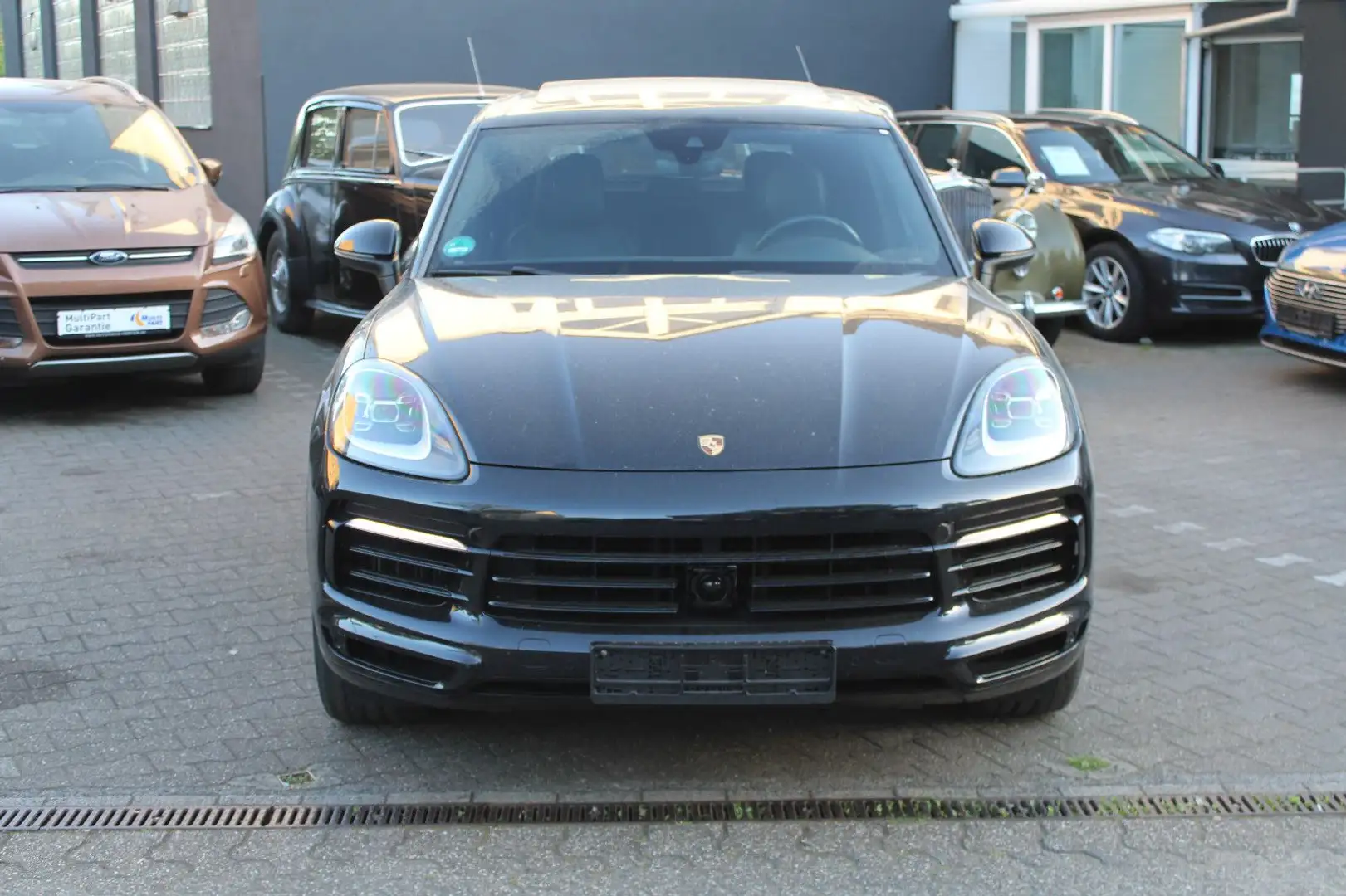 Porsche Cayenne S*SPORTDESIGN*PANO*KAMERA*ACC*LUFT*MJ:18 Schwarz - 2