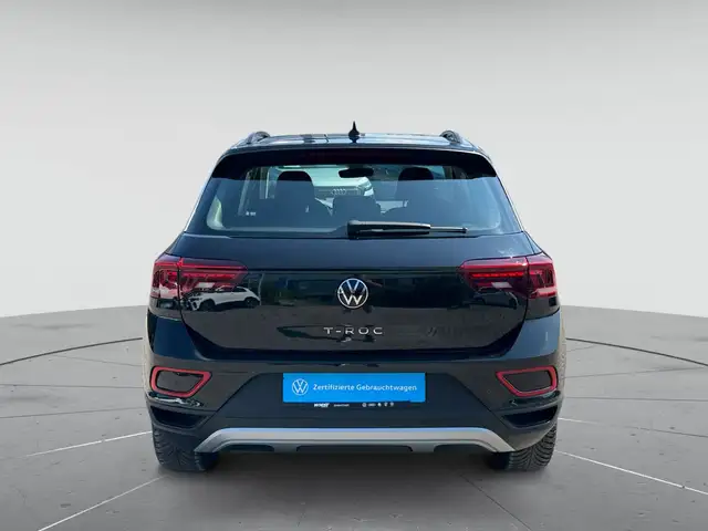 Volkswagen T-Roc view 7