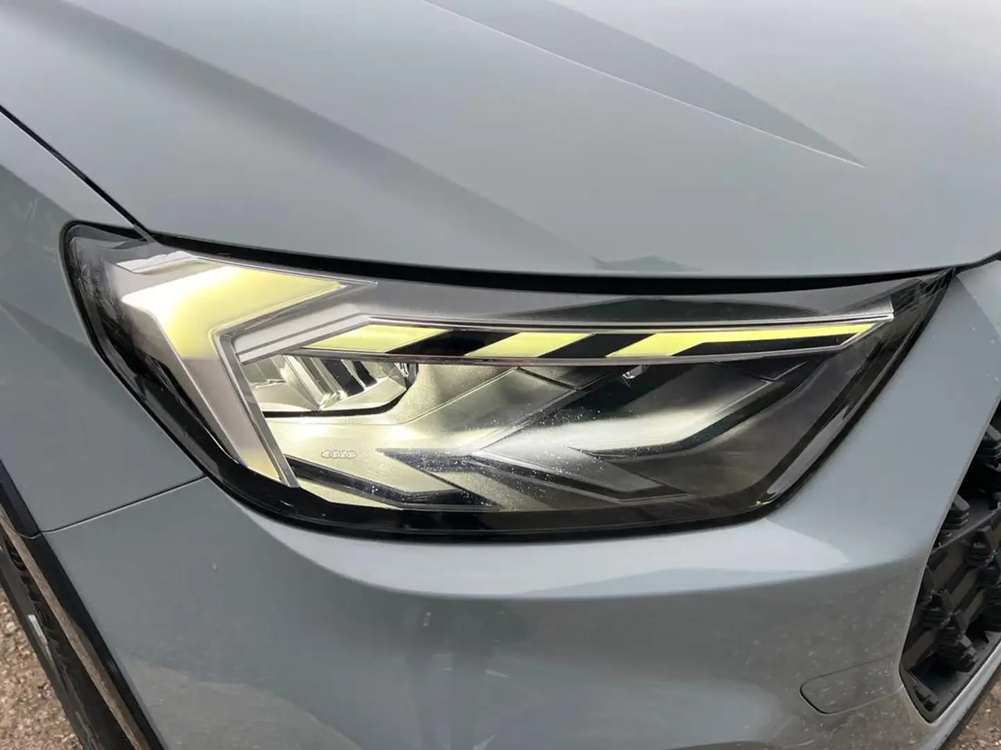 Audi A1 Allstreet 30 1.0 tfsi Identity Contrast 110cv s Grijs - 2