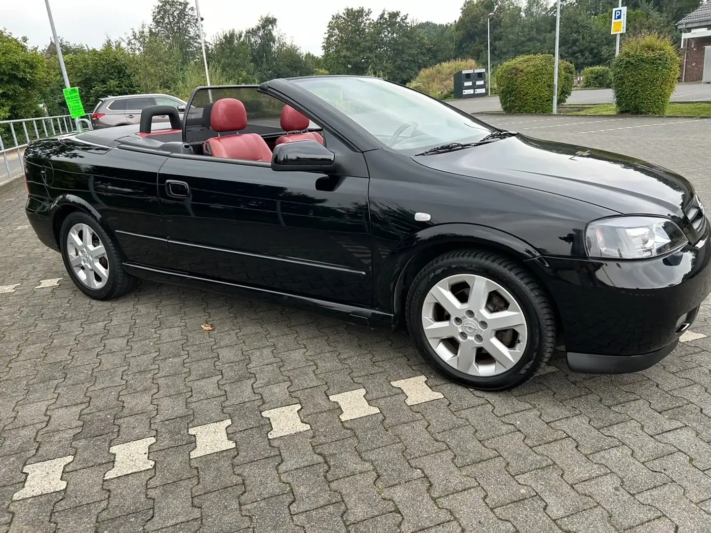 Opel Astra Cabrio 2.2 16V*LEDER*KLIMA*el.VERDECK*SITZH.*TEL ! Schwarz - 2