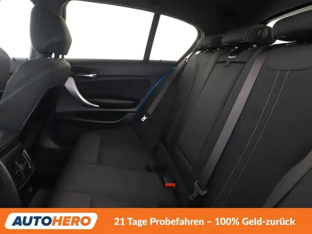 BMW 1 Series view 14
