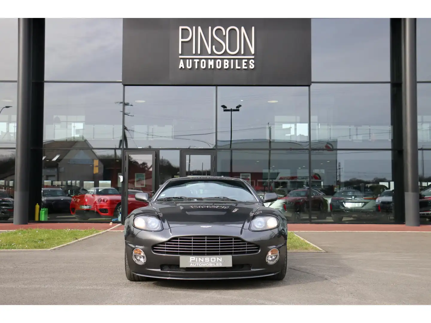 Aston Martin Vanquish Vanquish 5.9i 4pl  S BVA Gris - 2