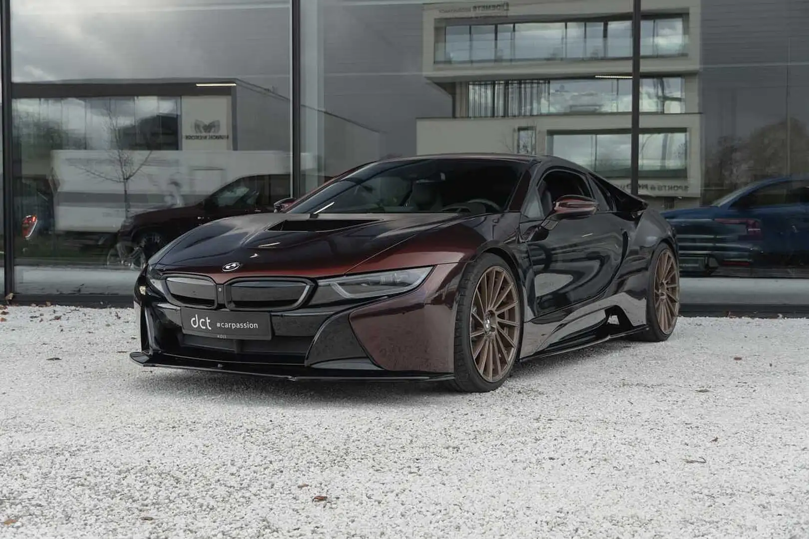 BMW i8 Hybr MaxtonDesign 49 CO2 HeadUp 22' HarmanKardon Zwart - 1