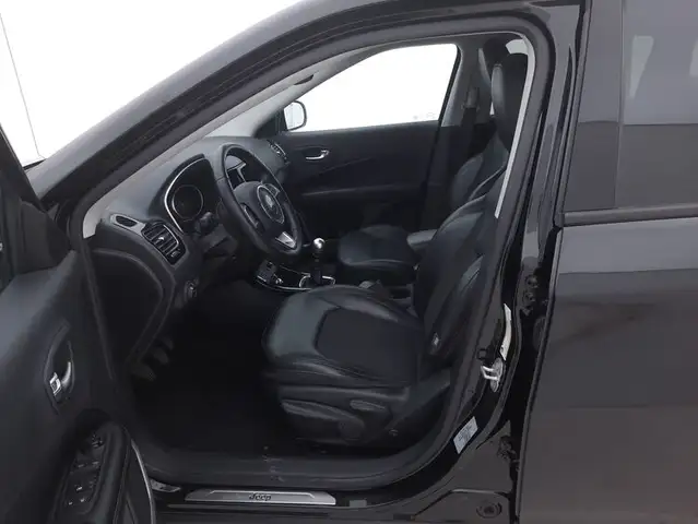Jeep Compass view 10