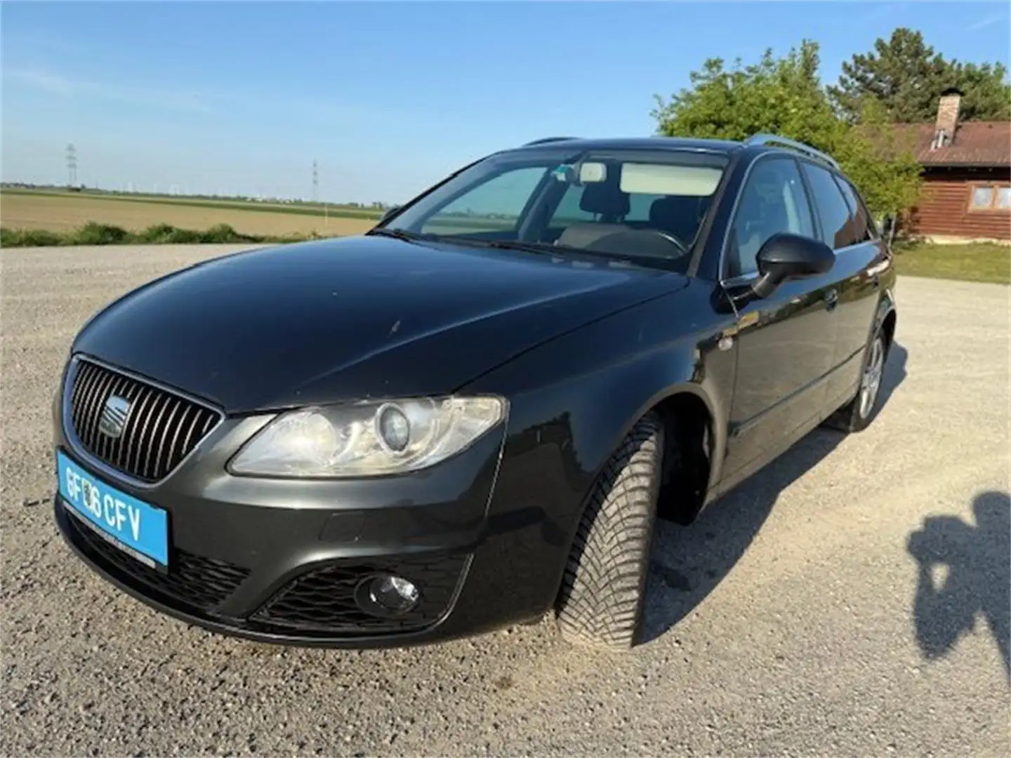 SEAT Exeo ST 1,8 Cili & Style TSI Grau - 1