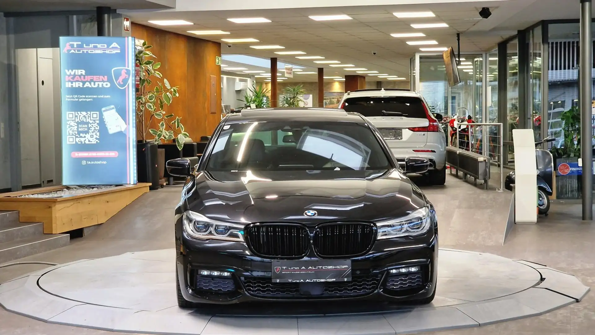 BMW 730 d xDrive M-Paket Aut. *Soft Closs*Head-up*360°*Sch Schwarz - 2