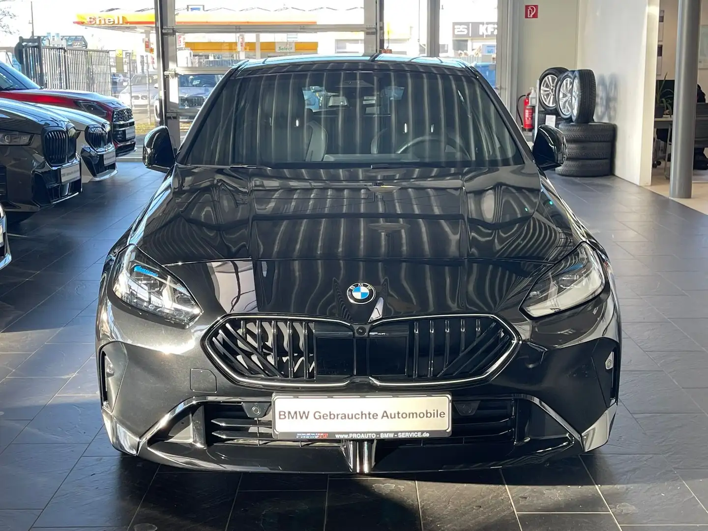 BMW 120 i M Sport Pro PANO/HUD/Komf.Z/Dr.As+/19"/360° Schwarz - 2