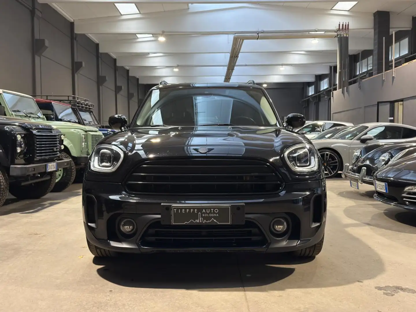 MINI Cooper Countryman 1.5 ALL4 Automatica Schwarz - 2