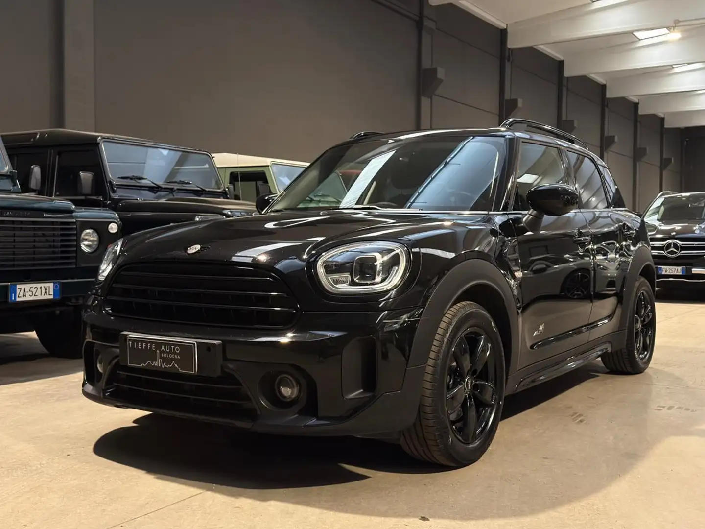 MINI Cooper Countryman 1.5 ALL4 Automatica Schwarz - 1