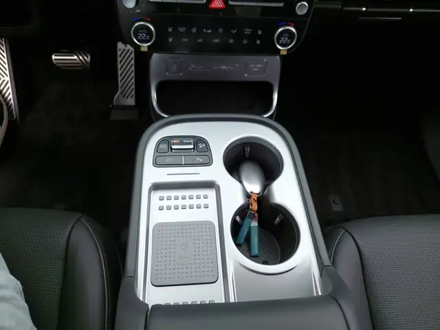 Hyundai IONIQ 9 Calligraphy 110 kWh 4WD Ansicht 8