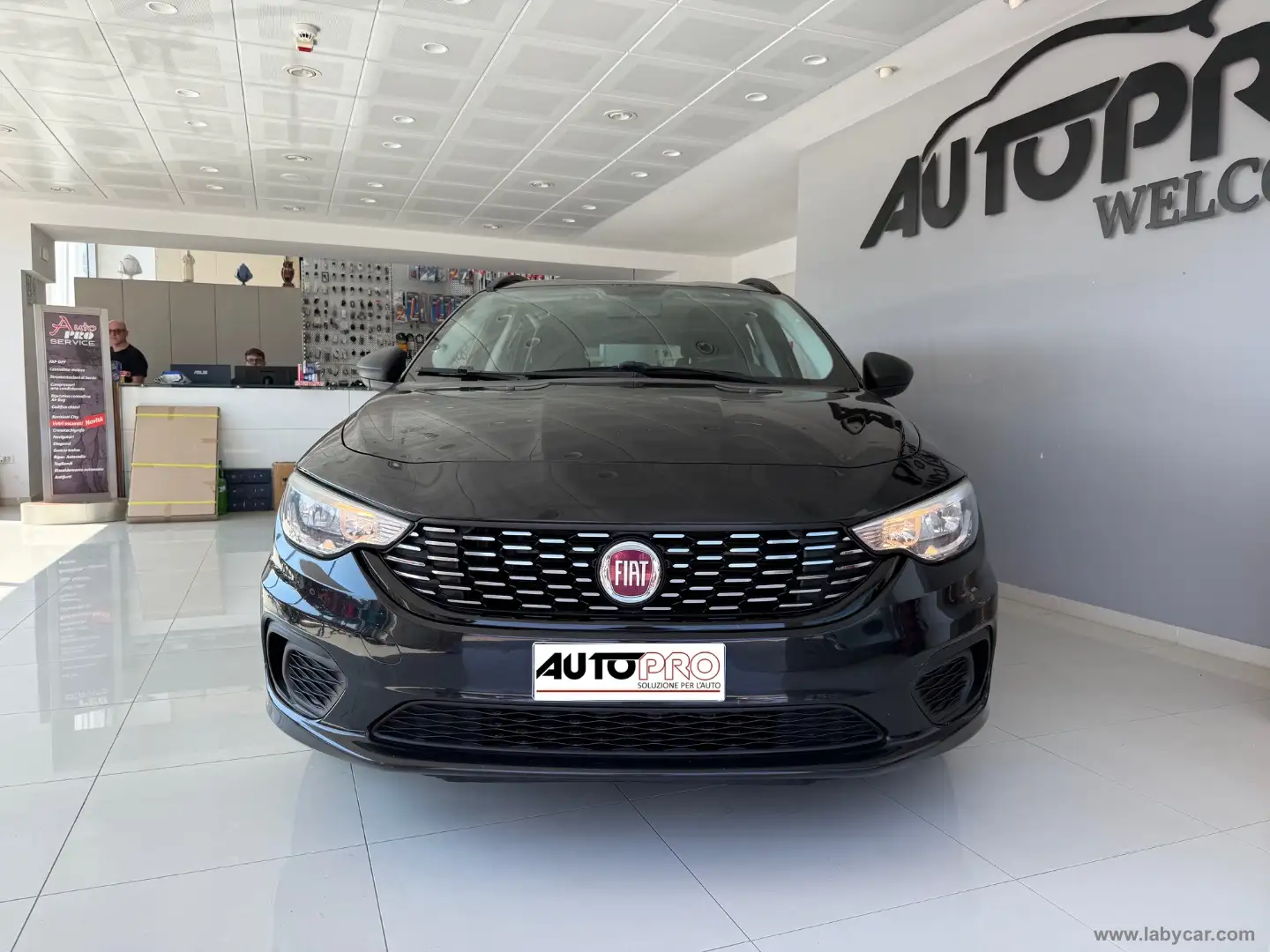 Fiat Tipo 1.4 SW Pop Schwarz - 1
