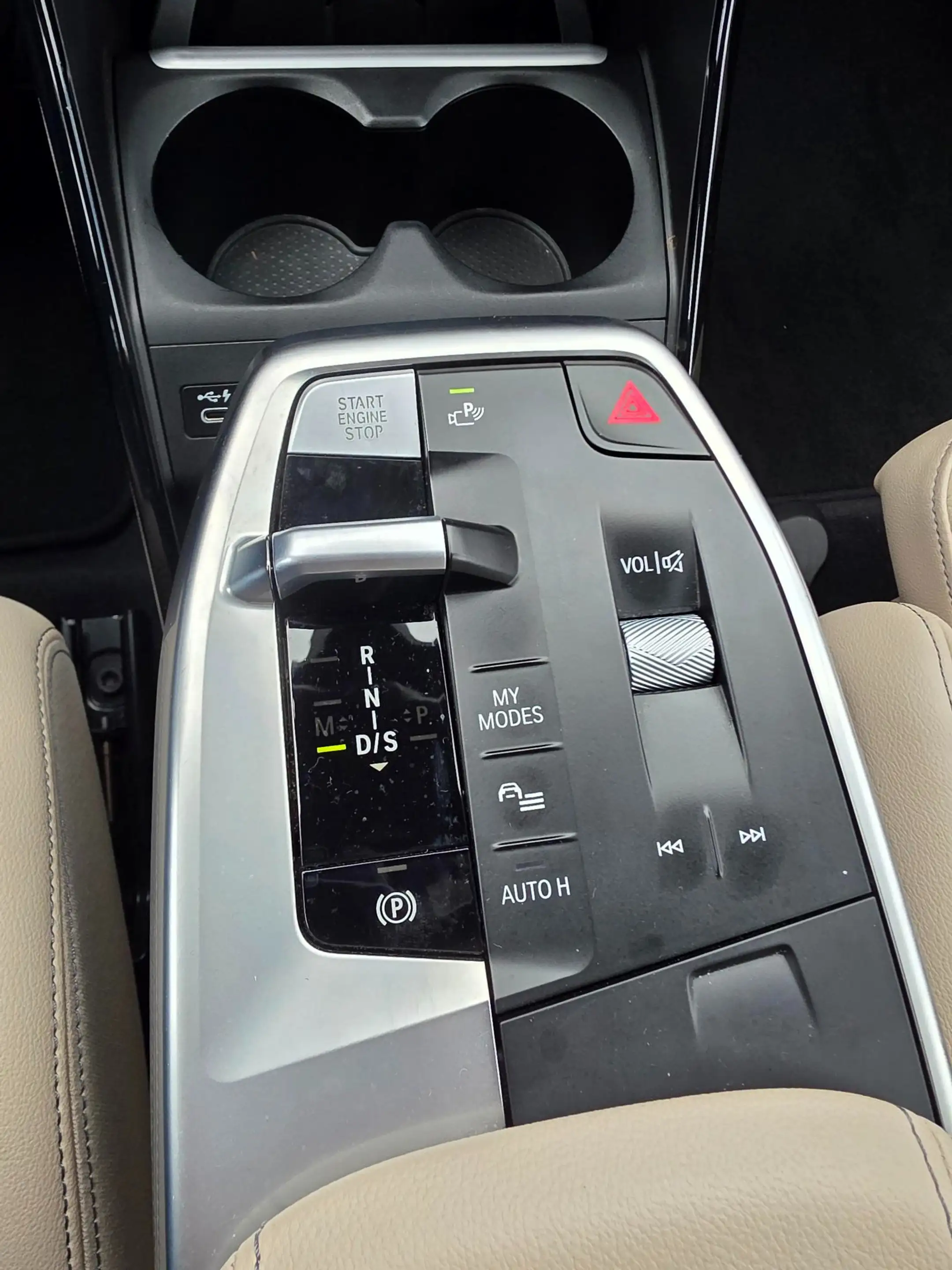 BMW 223 223i Active Tourer A/ Luxury Line/DA PROF/AHK — photo 9