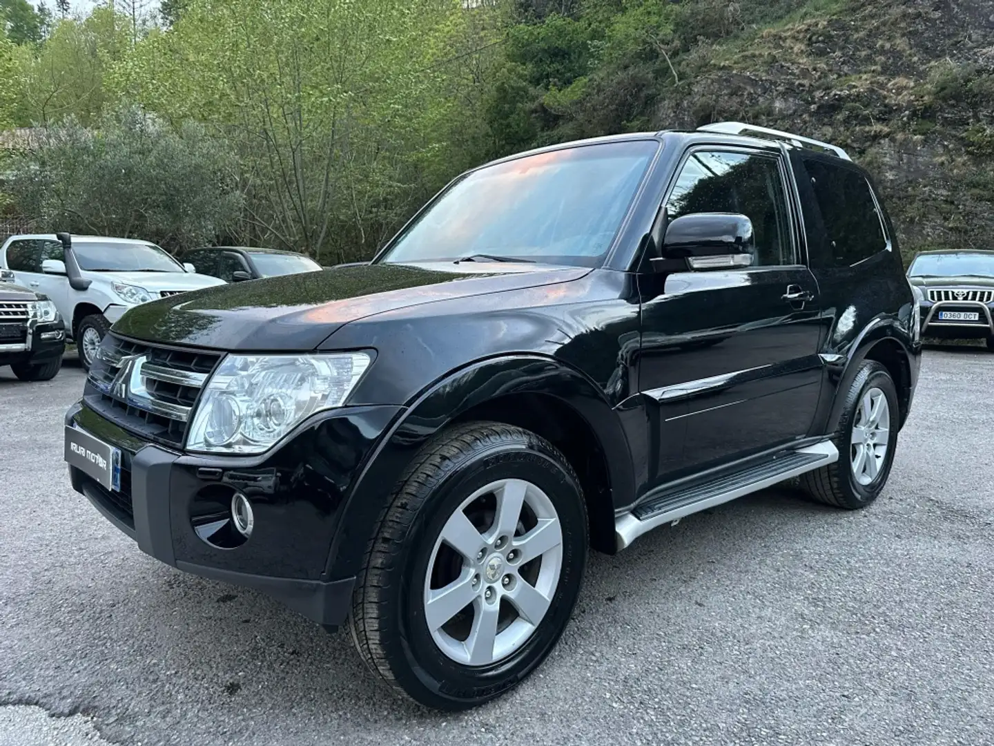 Mitsubishi Montero 3.2DI-D Kaiteki Aut. Negro - 2