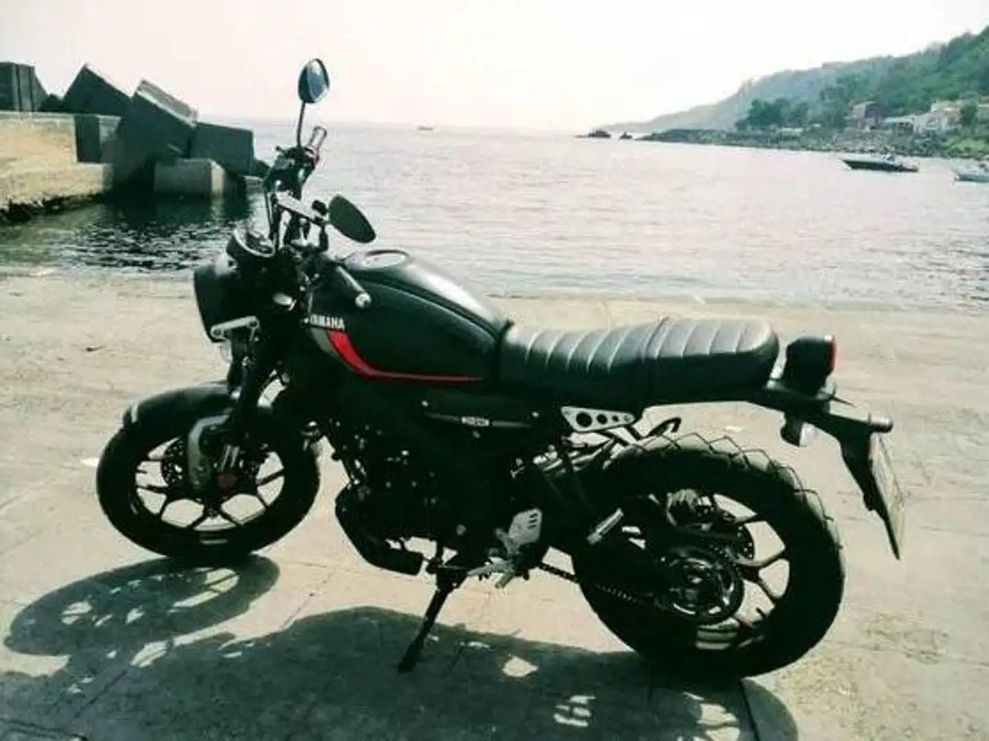 Yamaha XSR 125 Чорний - 1
