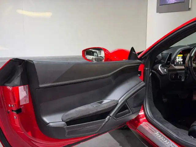 Ferrari 458 Italia / APPROVED / LÜCKENLOS FERRARI HISTORY / Ansicht 28