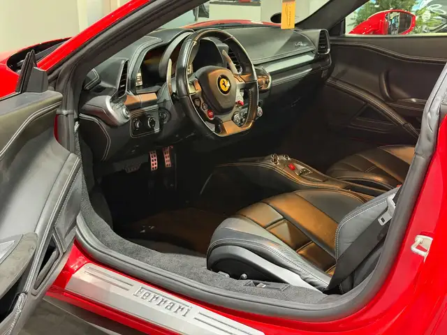 Ferrari 458 Italia / APPROVED / LÜCKENLOS FERRARI HISTORY / Ansicht 26