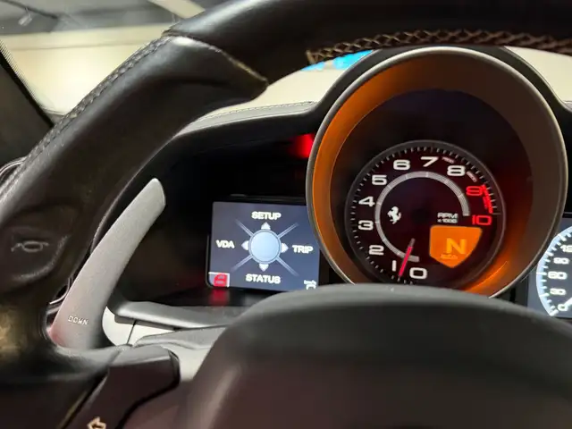 Ferrari 458 Italia / APPROVED / LÜCKENLOS FERRARI HISTORY / Ansicht 34