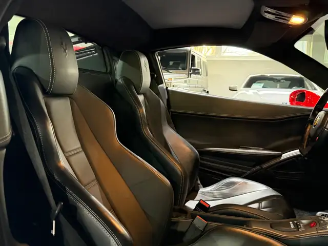 Ferrari 458 Italia / APPROVED / LÜCKENLOS FERRARI HISTORY / Ansicht 49