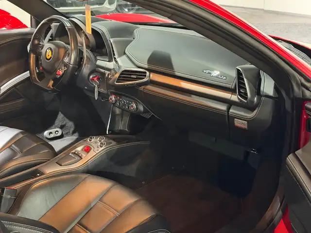 Ferrari 458 Italia / APPROVED / LÜCKENLOS FERRARI HISTORY / Ansicht 39