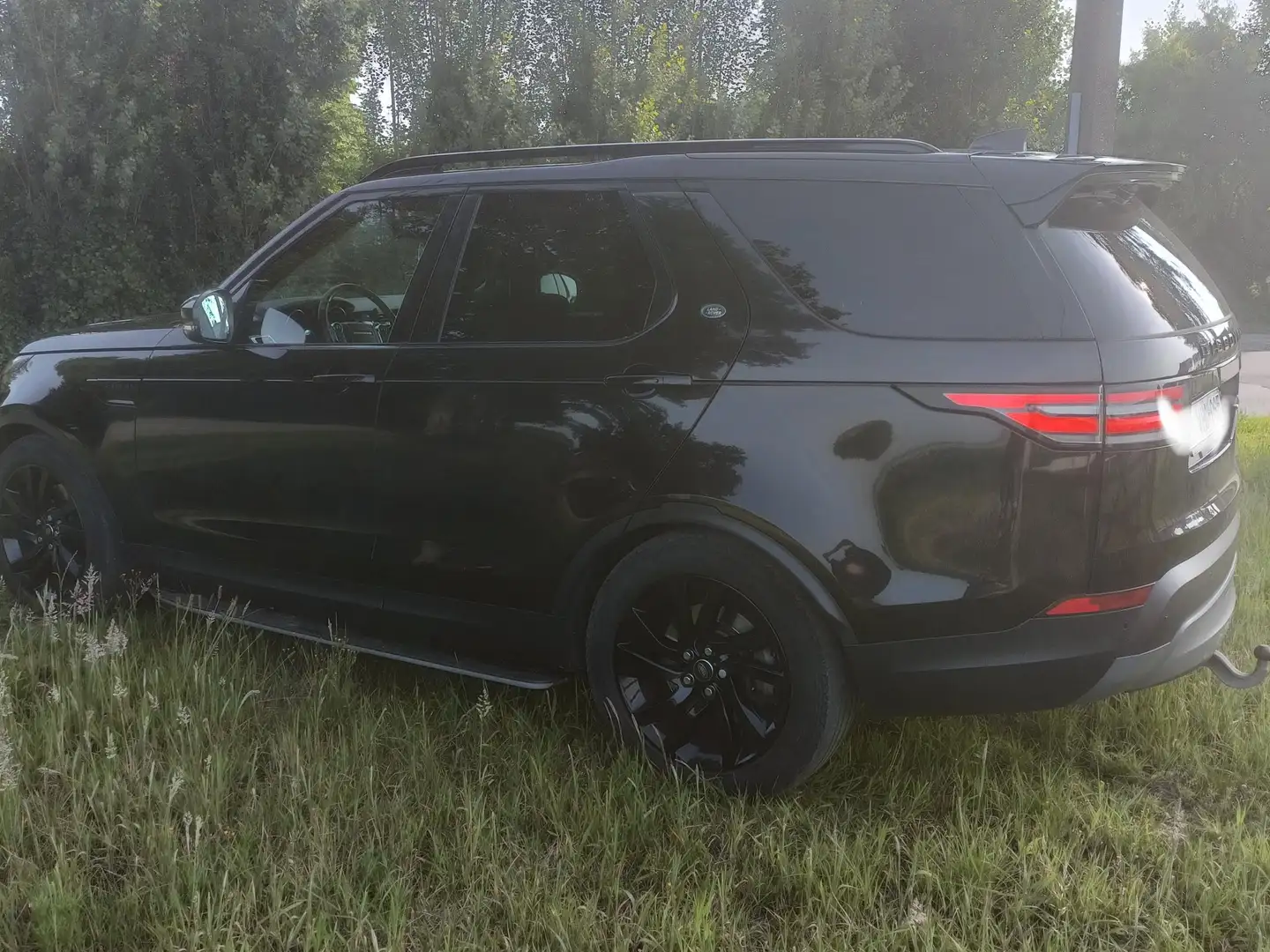 Land Rover Discovery Discovery 2.0 Td4 HSE Zwart - 2