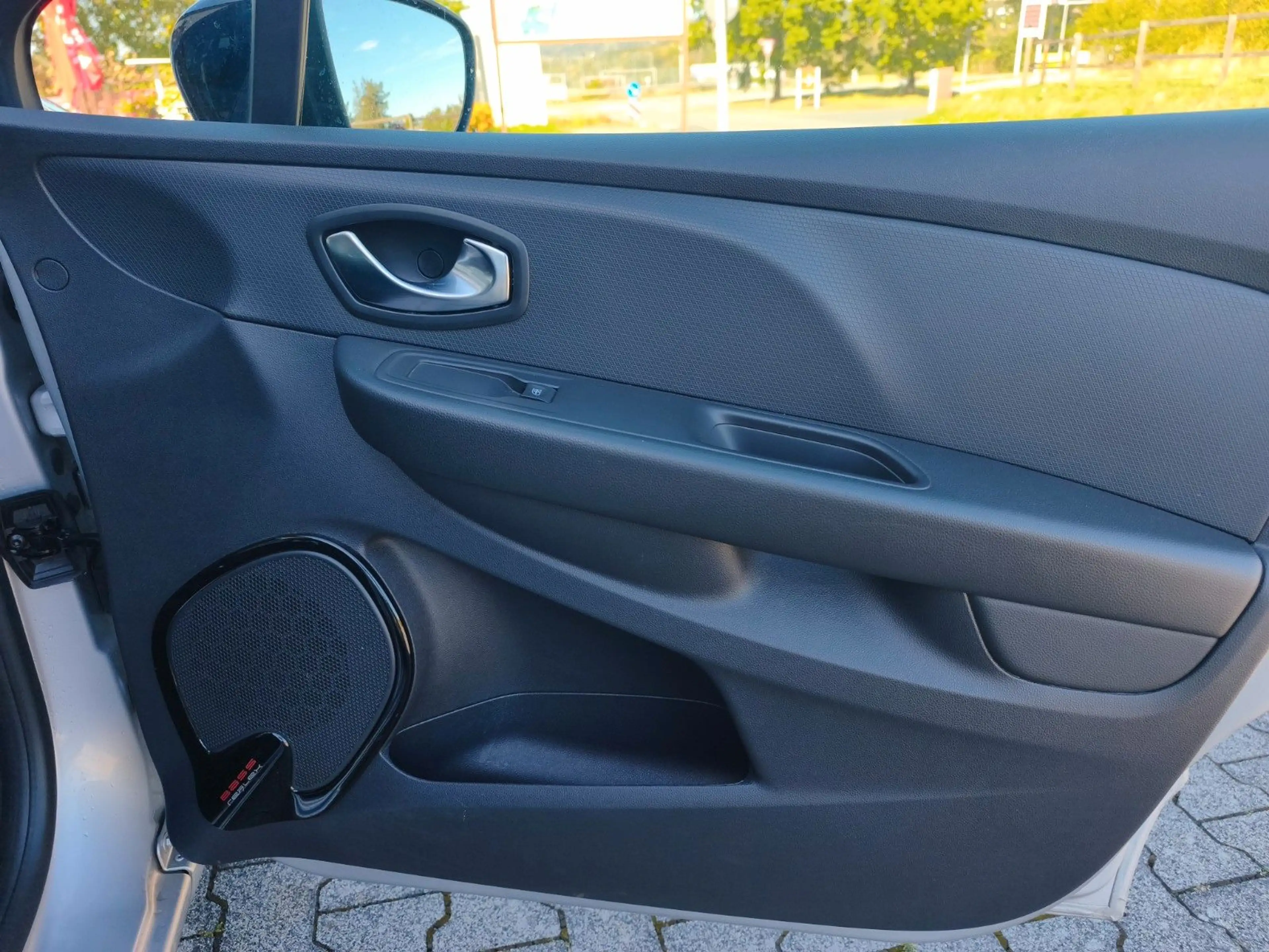 Renault Clio IV Grandtour Limited, PDC, KLIMA, TÜV NEU — photo 27