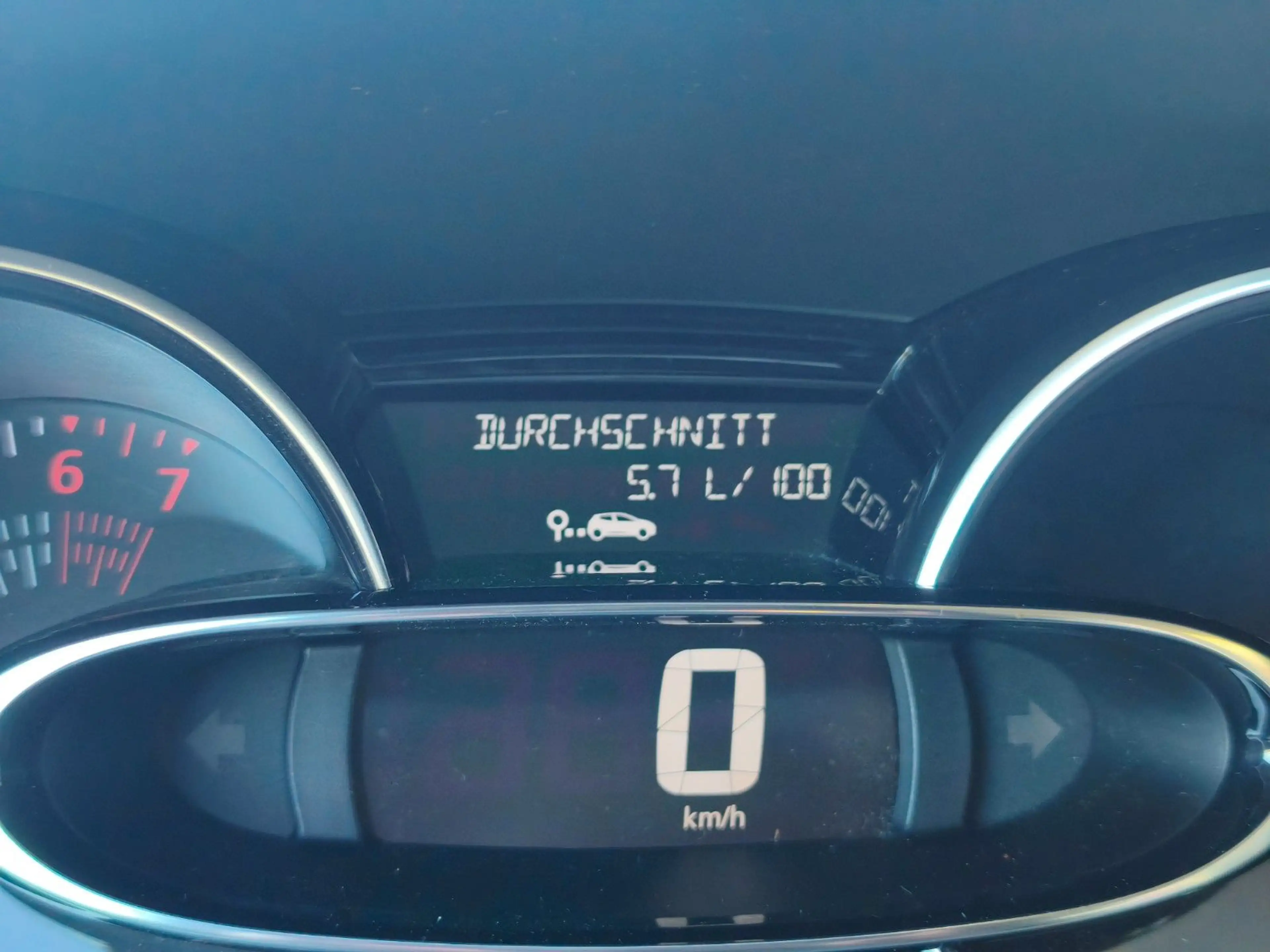 Renault Clio IV Grandtour Limited, PDC, KLIMA, TÜV NEU — photo 17