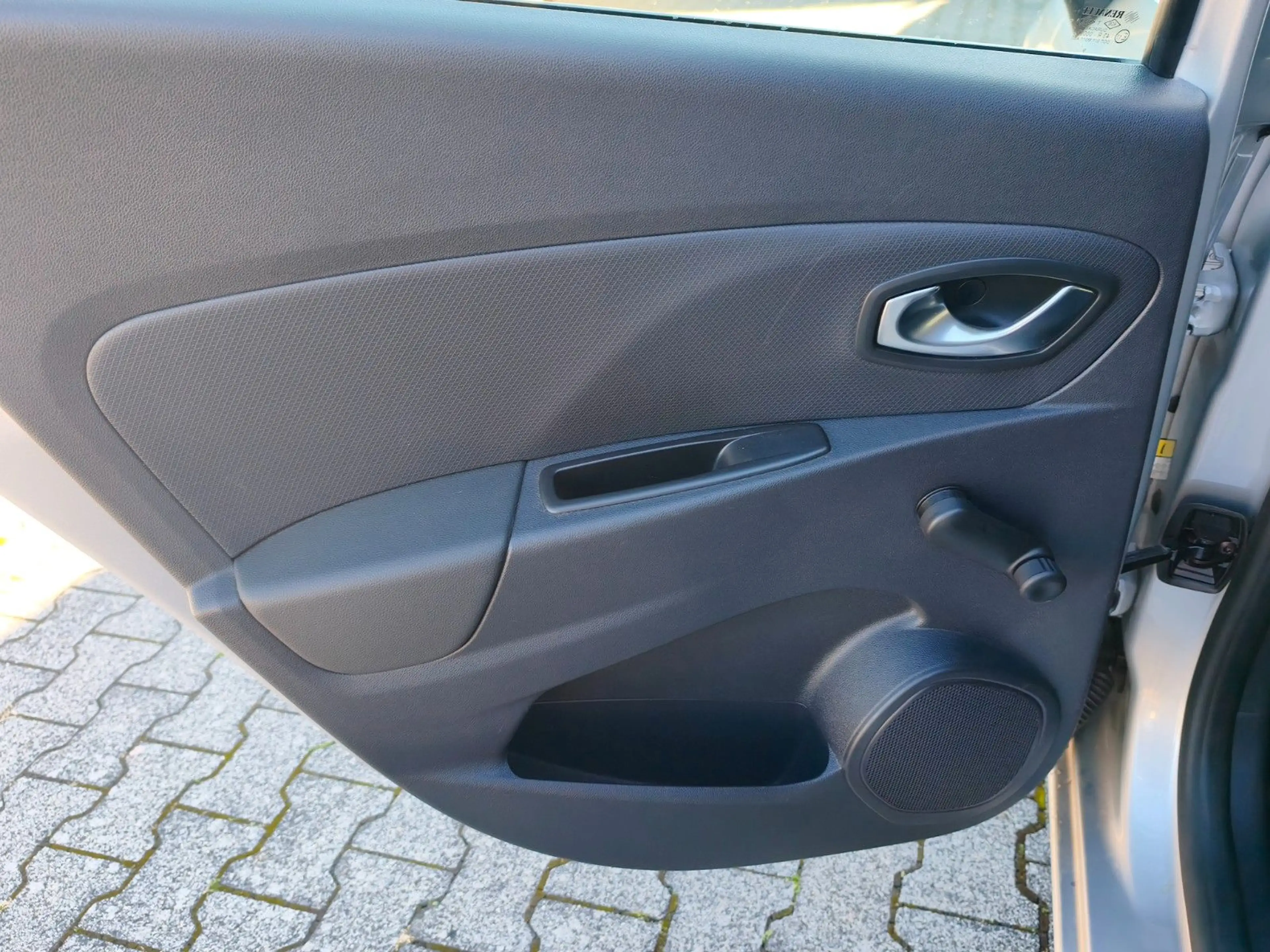 Renault Clio IV Grandtour Limited, PDC, KLIMA, TÜV NEU — photo 32