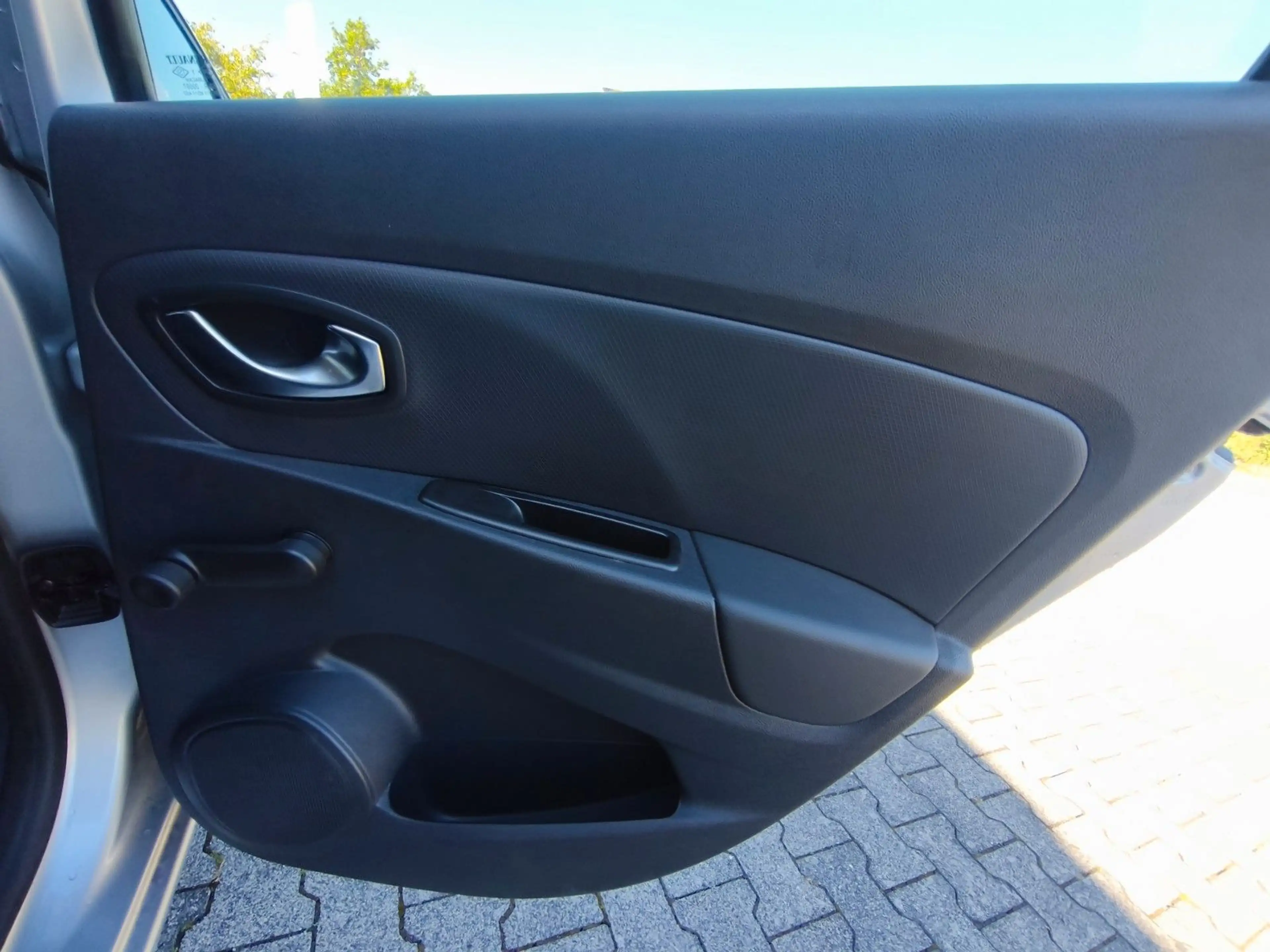 Renault Clio IV Grandtour Limited, PDC, KLIMA, TÜV NEU — photo 35