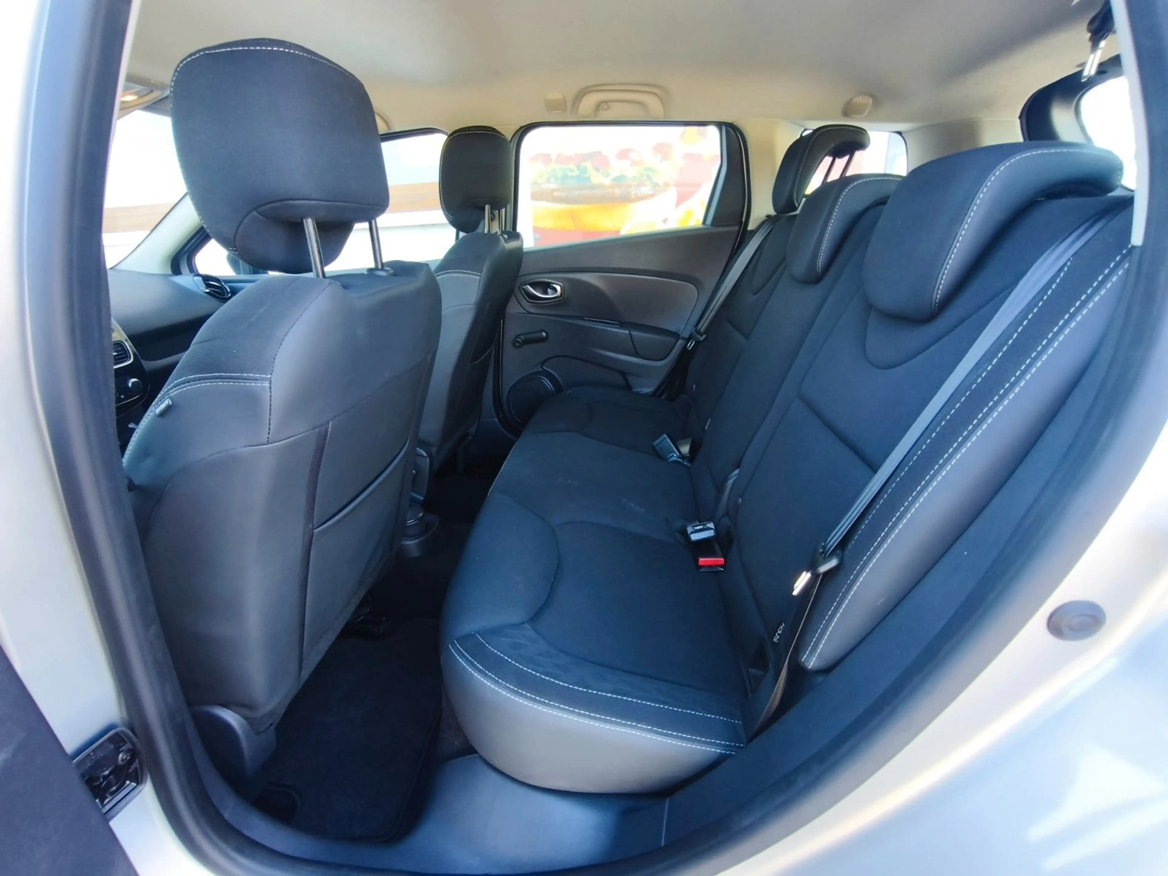 Renault Clio IV Grandtour Limited, PDC, KLIMA, TÜV NEU — photo 34