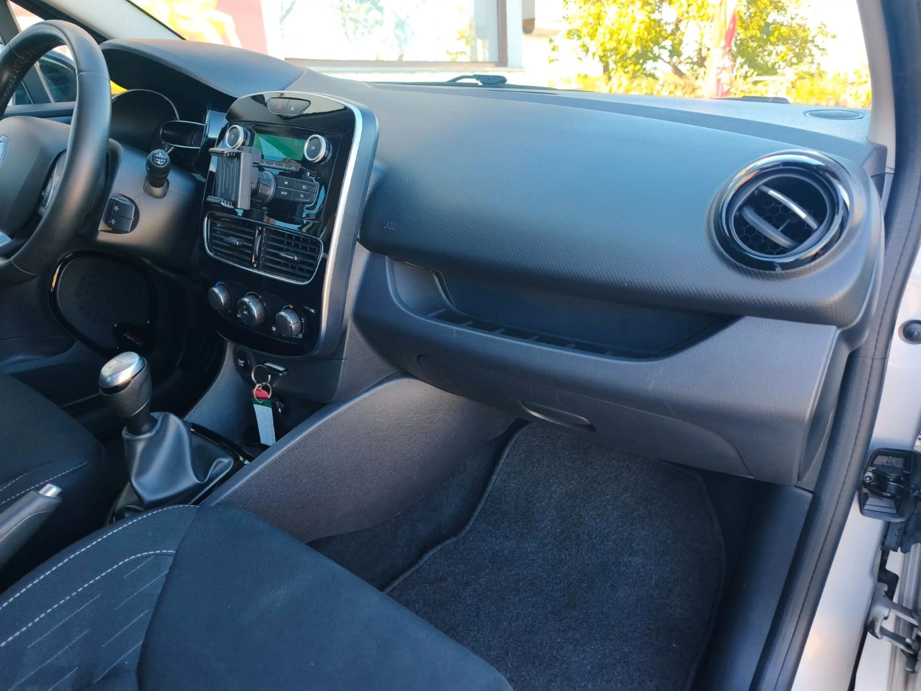 Renault Clio IV Grandtour Limited, PDC, KLIMA, TÜV NEU — photo 30