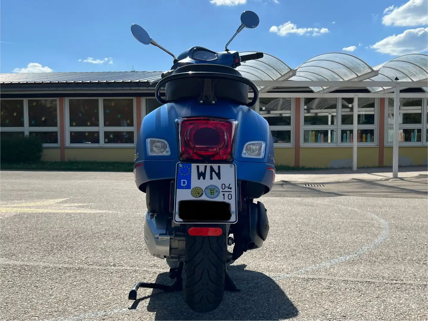 Vespa GTS Super Sport 300 HPE Kék - 2