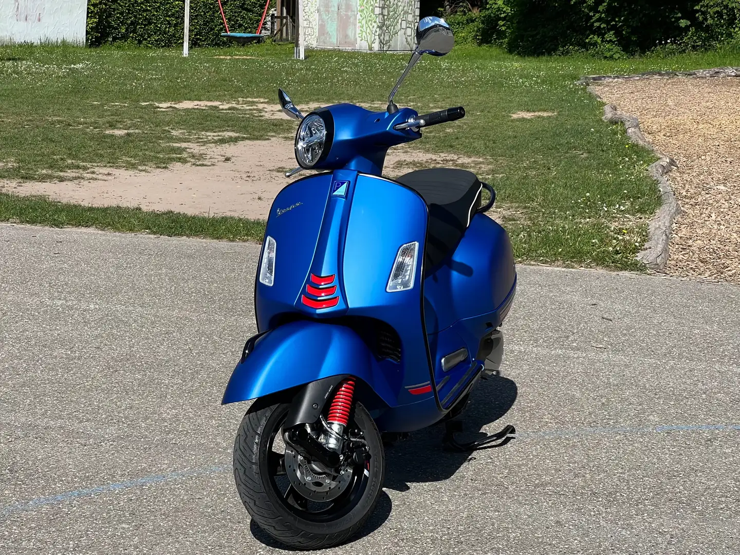 Vespa GTS Super Sport 300 HPE Kék - 1