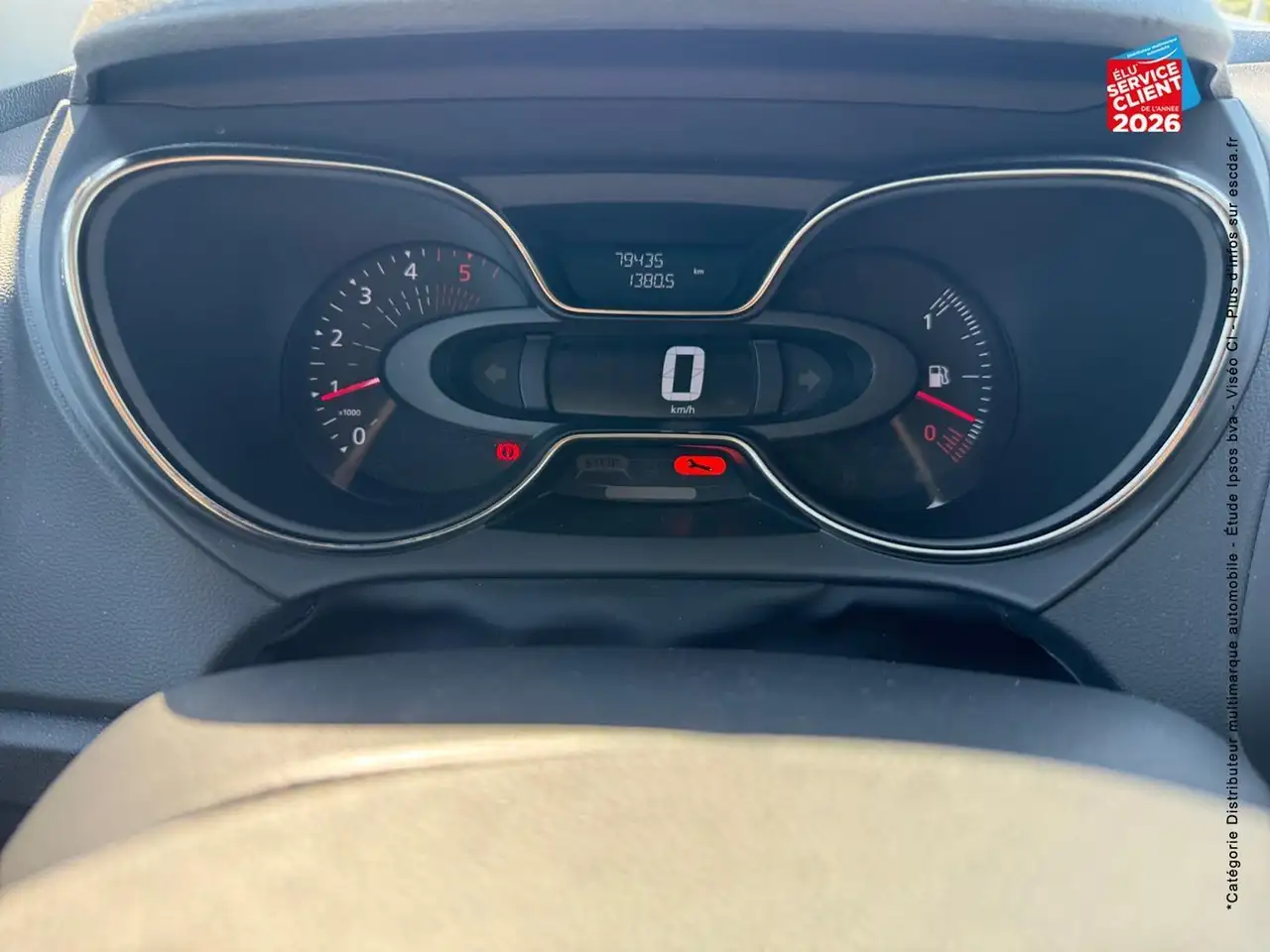 Renault Captur — photo 18