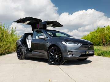 100D (100 kWh) Dual Motor / 6-seats / 22 Inch Onyx Wheels / White Interior / Autopilot