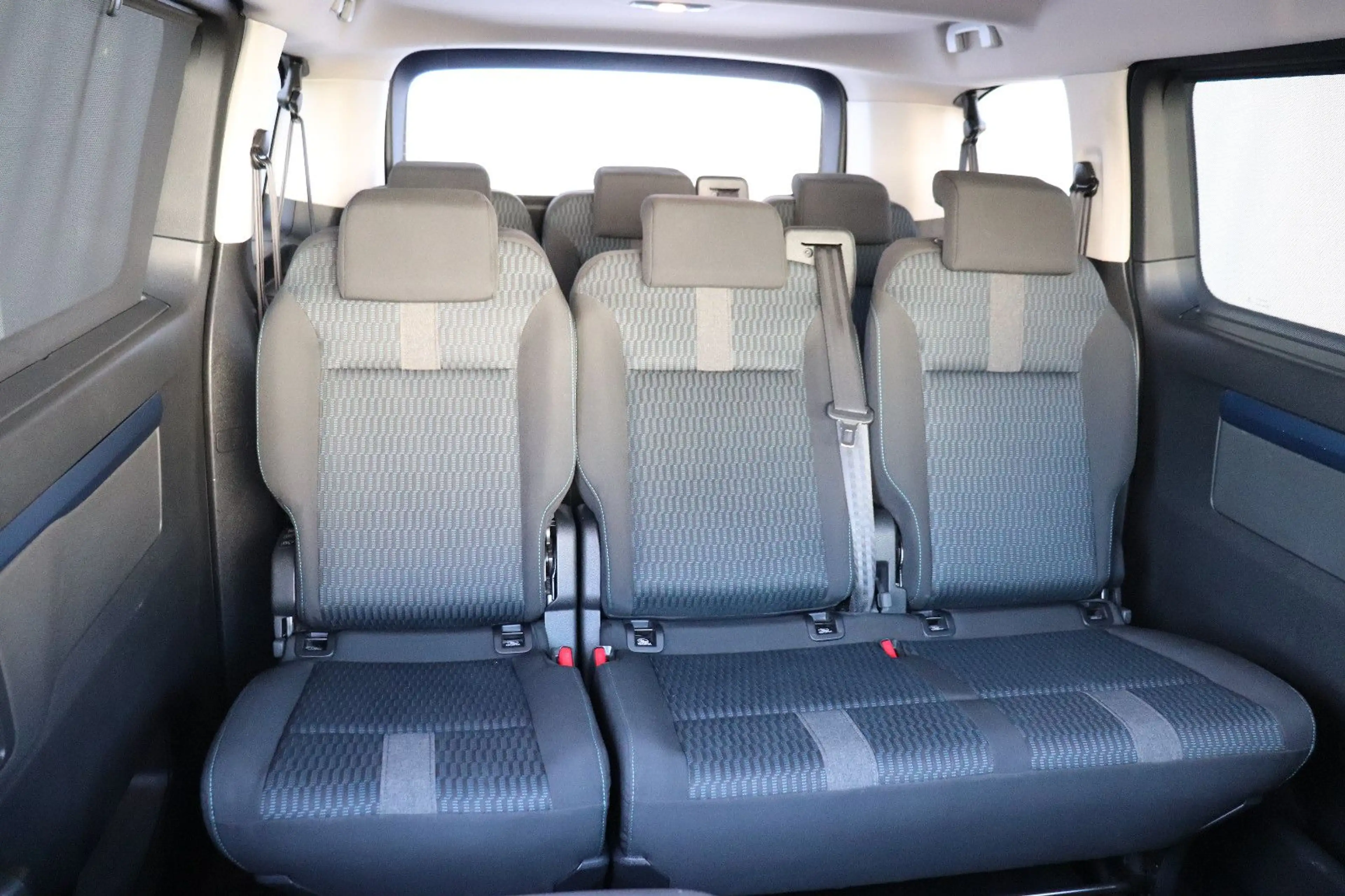 Peugeot Traveller TRAVELLE L2 8-SITZER*3Z-KLIMAAUT.KAMERA*NAVI*AHK — photo 10