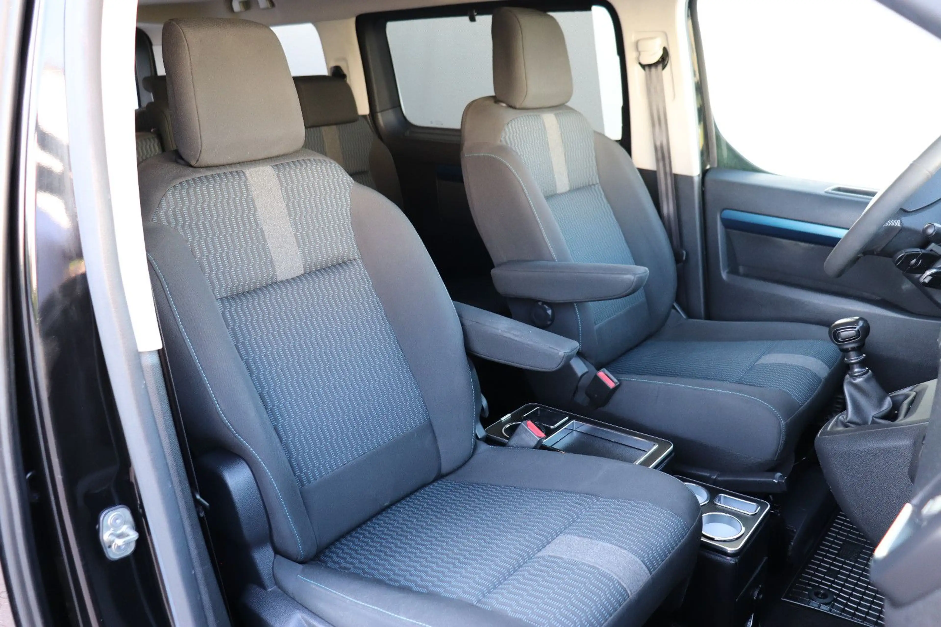 Peugeot Traveller TRAVELLE L2 8-SITZER*3Z-KLIMAAUT.KAMERA*NAVI*AHK — photo 14