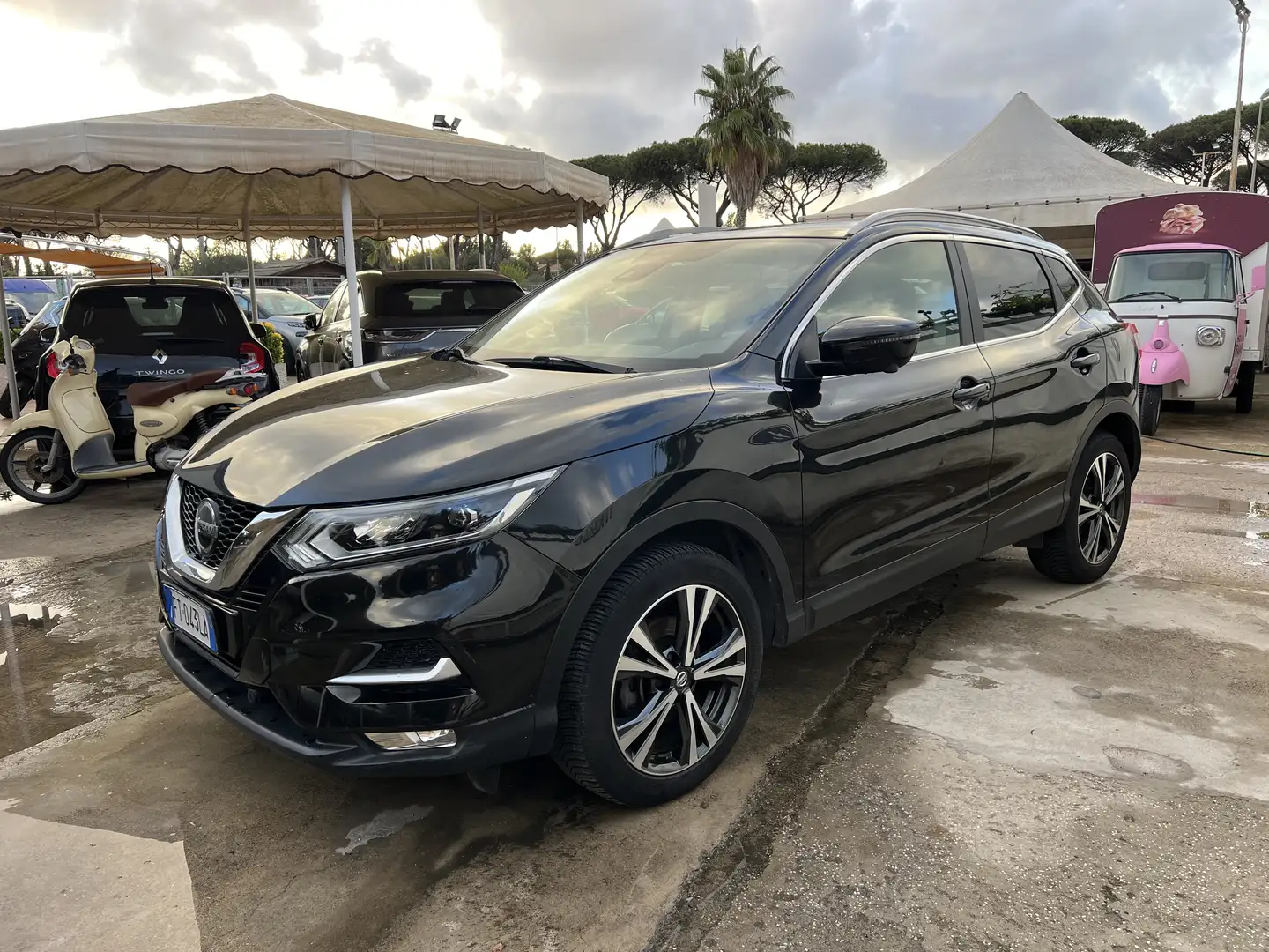 Nissan Qashqai II  1.3 dig-t Tekna+ 140cv Zwart - 1